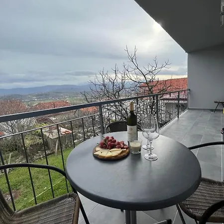 Ana Apartment *