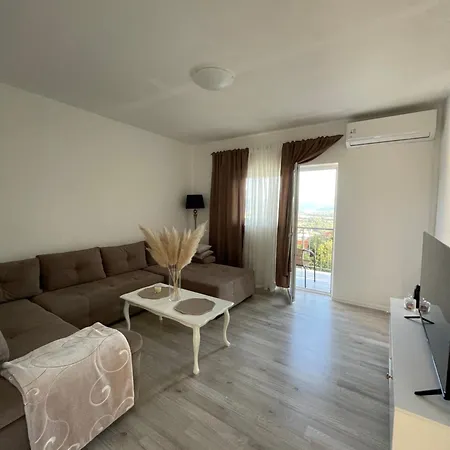 Ana Apartment *